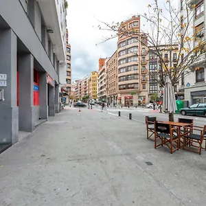 Apartamento Renovado Piso De Diseño En Barrio Selecto By Sah